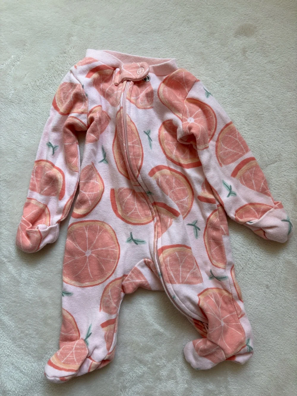Carters baby newborn lot. 8 pieces. cotton sleepers EUC size newborn pajamas